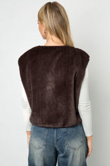 Sleeveless vest faux fur